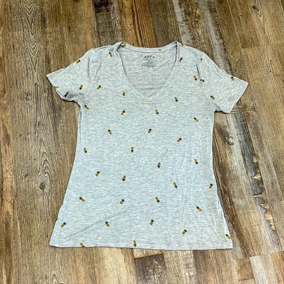 Apt 9 Essentials Gray Pineapple Print Short Sleeve T-Shirt Soft Novelty Sz XS - Picture 4 of 8